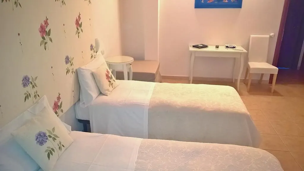 La Jacaranda Hotel SantʼAntìoco