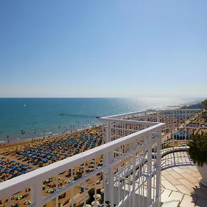 termini-beach-hotel-suites.hotelinveneto.com/