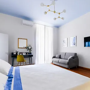 tarsia-42-suites-napoli.hotels-amalfi.com/